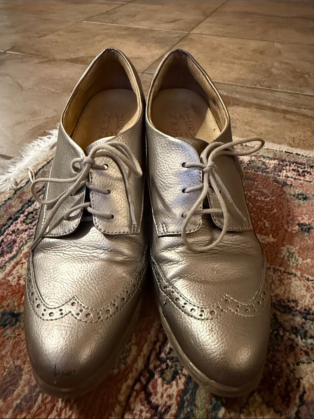 Naturalizer Women’s Metallic Silver Wingtip Heeled Oxfords (9M)
